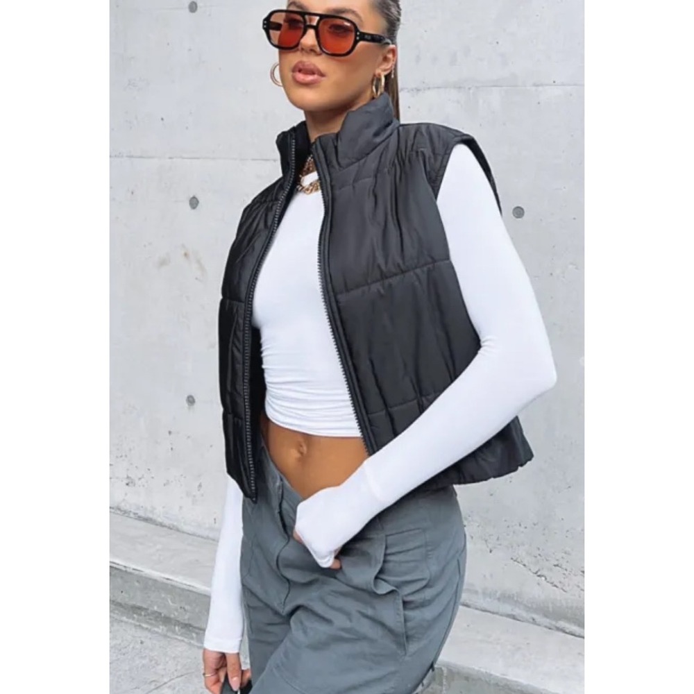WHITE FOX BOUTIQUEFind My‎ Way Puffer Vest Black Size Small Gorpcore